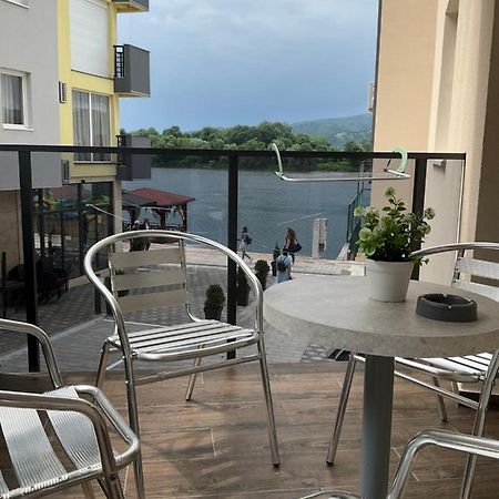 Imperial Apartment Veliko Gradiste Ngoại thất bức ảnh