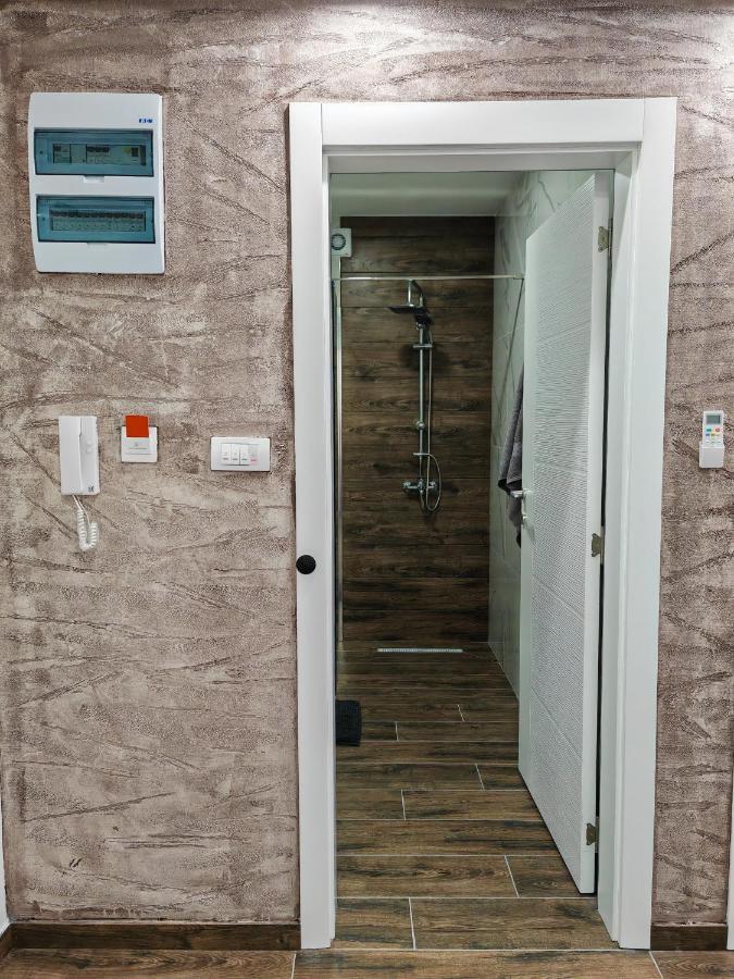 Imperial Apartment Veliko Gradiste Ngoại thất bức ảnh