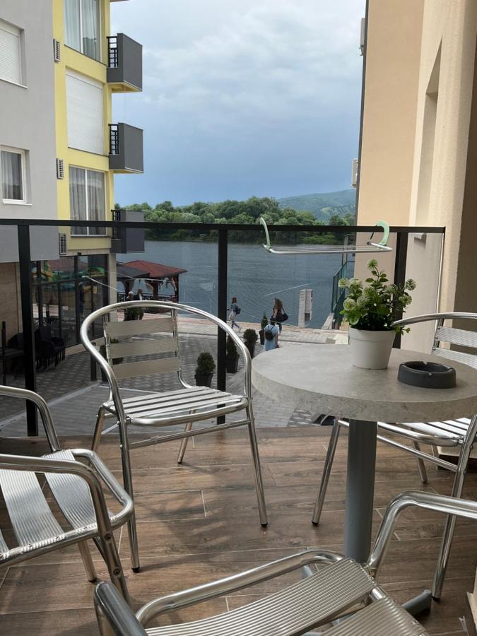 Imperial Apartment Veliko Gradiste Ngoại thất bức ảnh