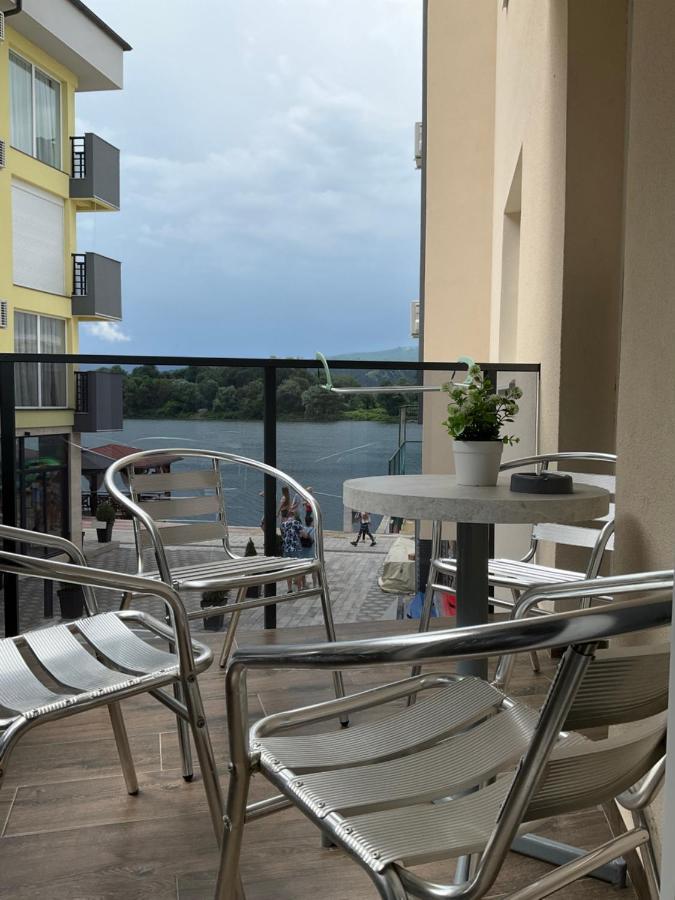 Imperial Apartment Veliko Gradiste Ngoại thất bức ảnh