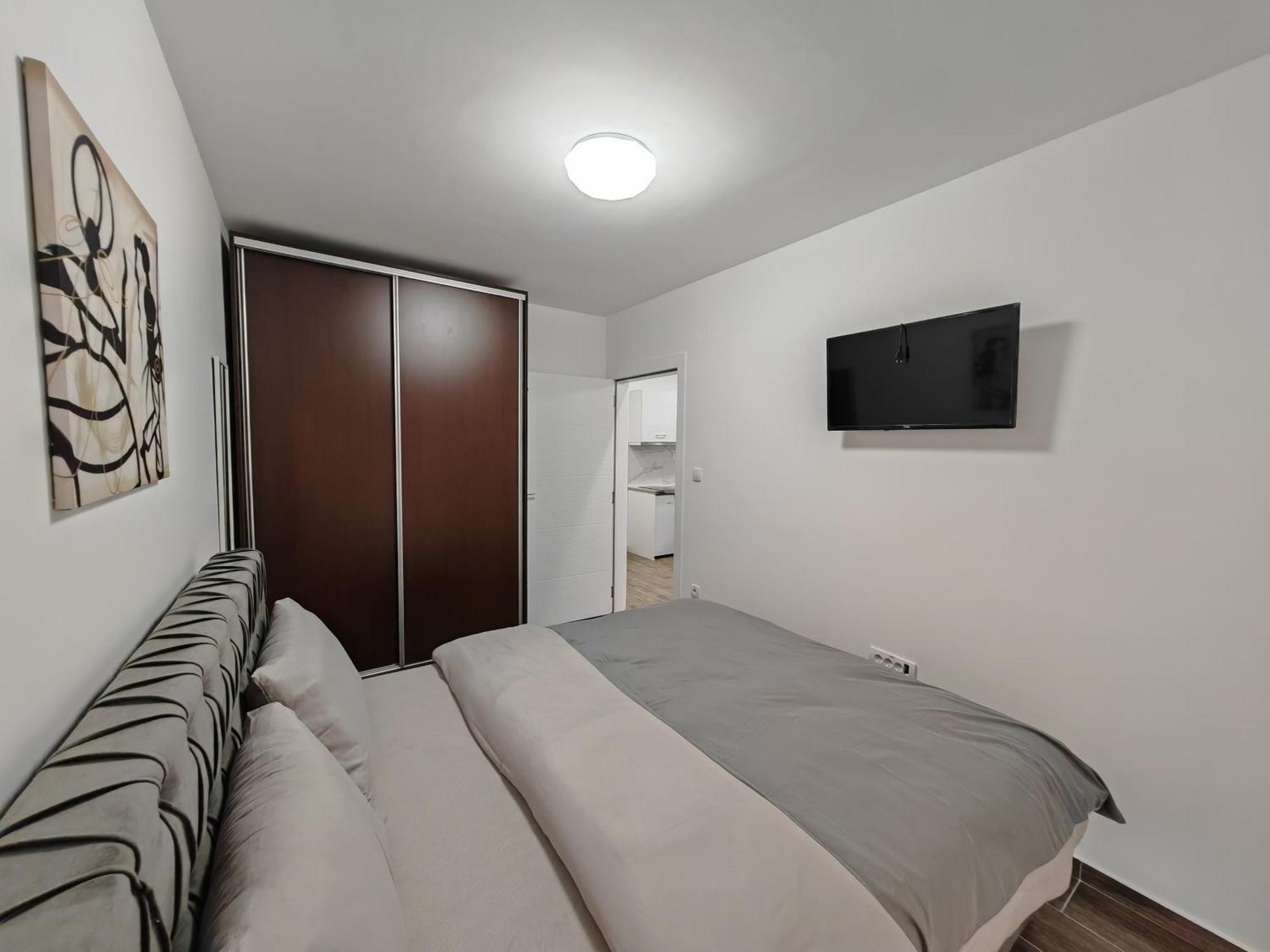 Imperial Apartment Veliko Gradiste Ngoại thất bức ảnh