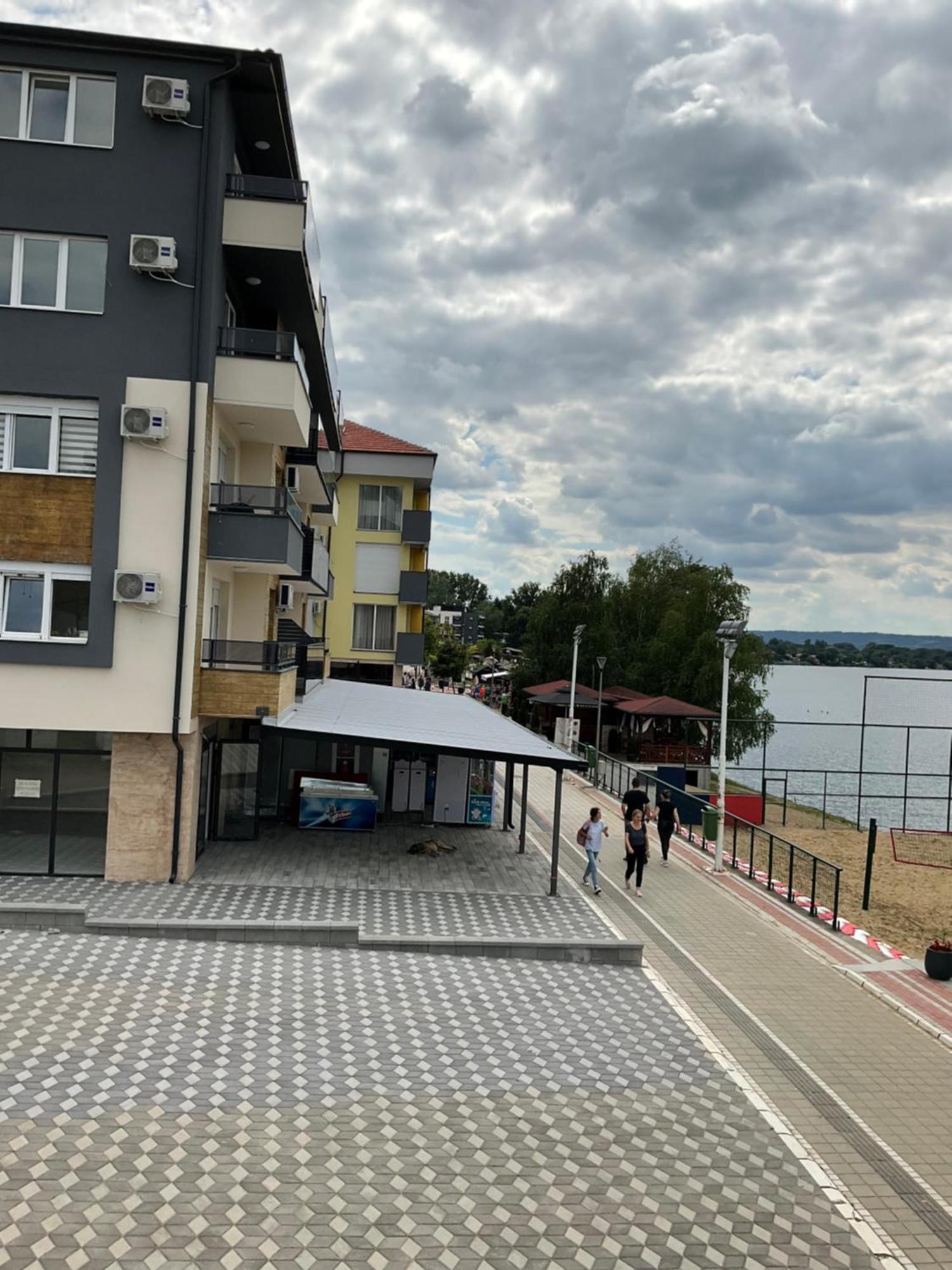 Imperial Apartment Veliko Gradiste Ngoại thất bức ảnh