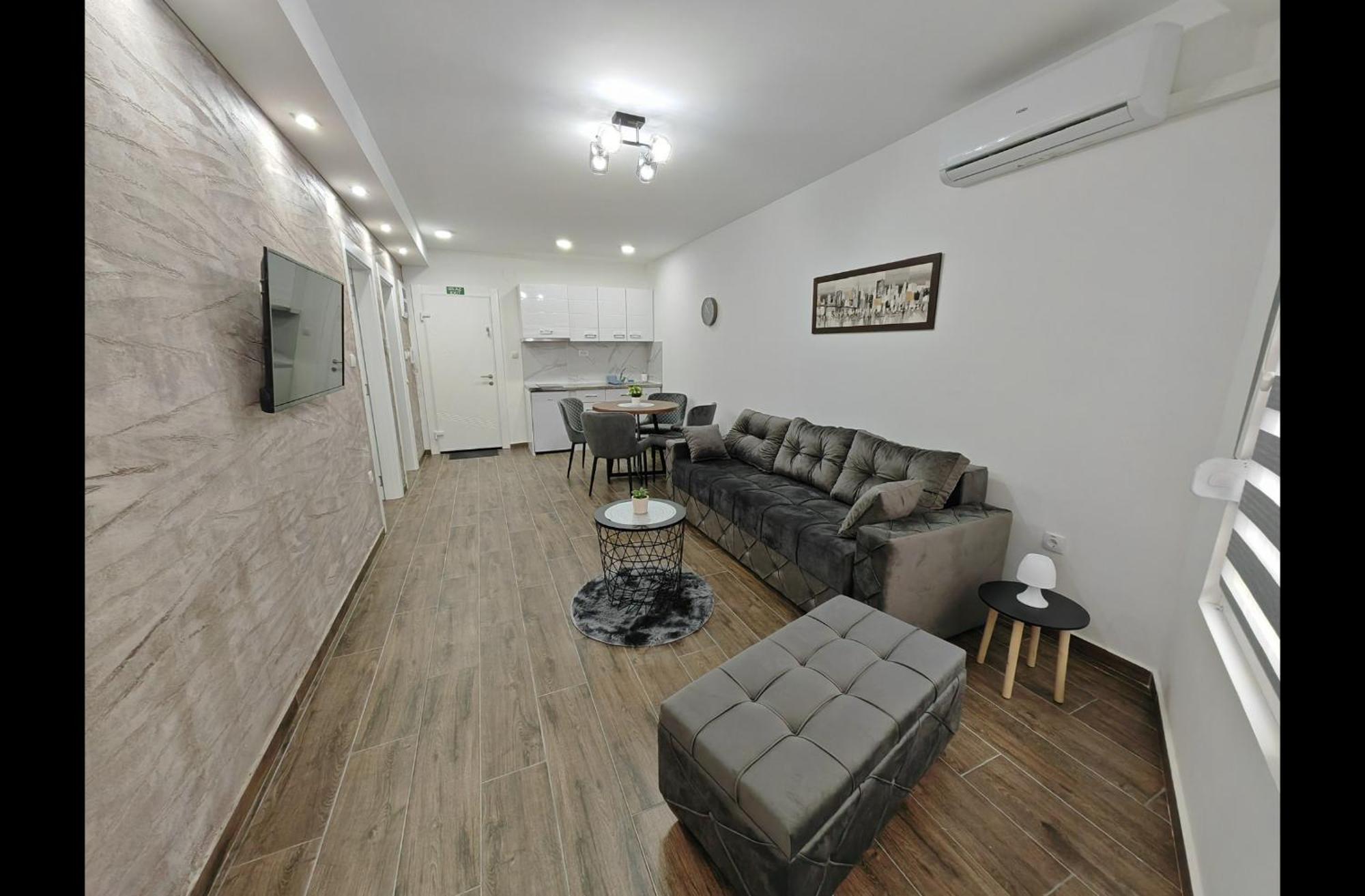 Imperial Apartment Veliko Gradiste Ngoại thất bức ảnh