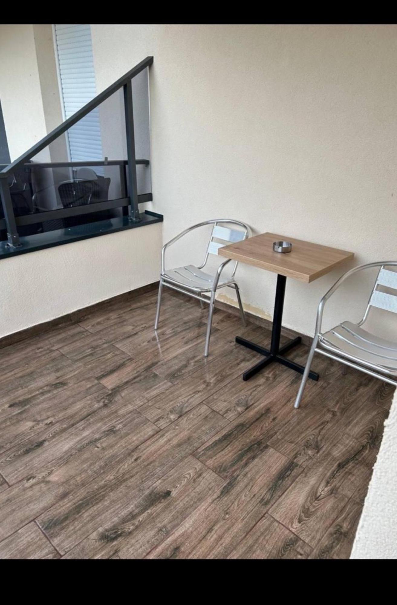 Imperial Apartment Veliko Gradiste Ngoại thất bức ảnh