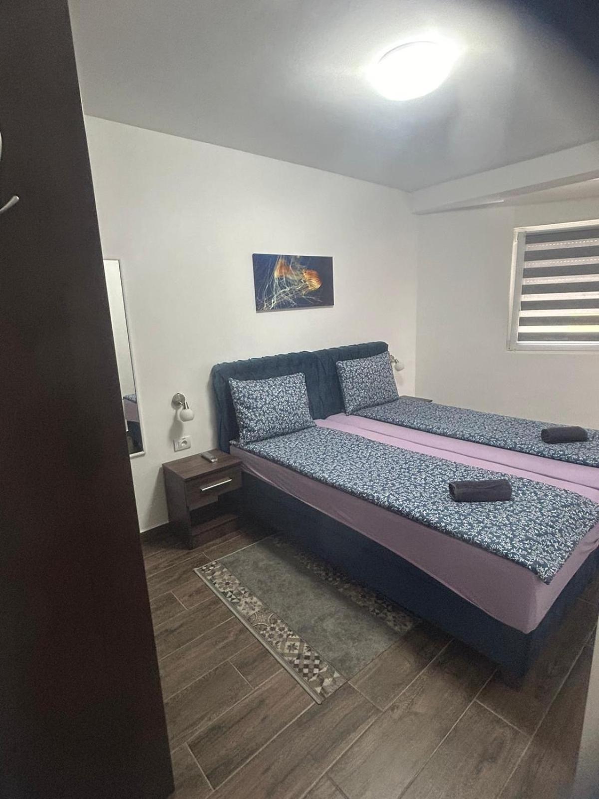 Imperial Apartment Veliko Gradiste Ngoại thất bức ảnh