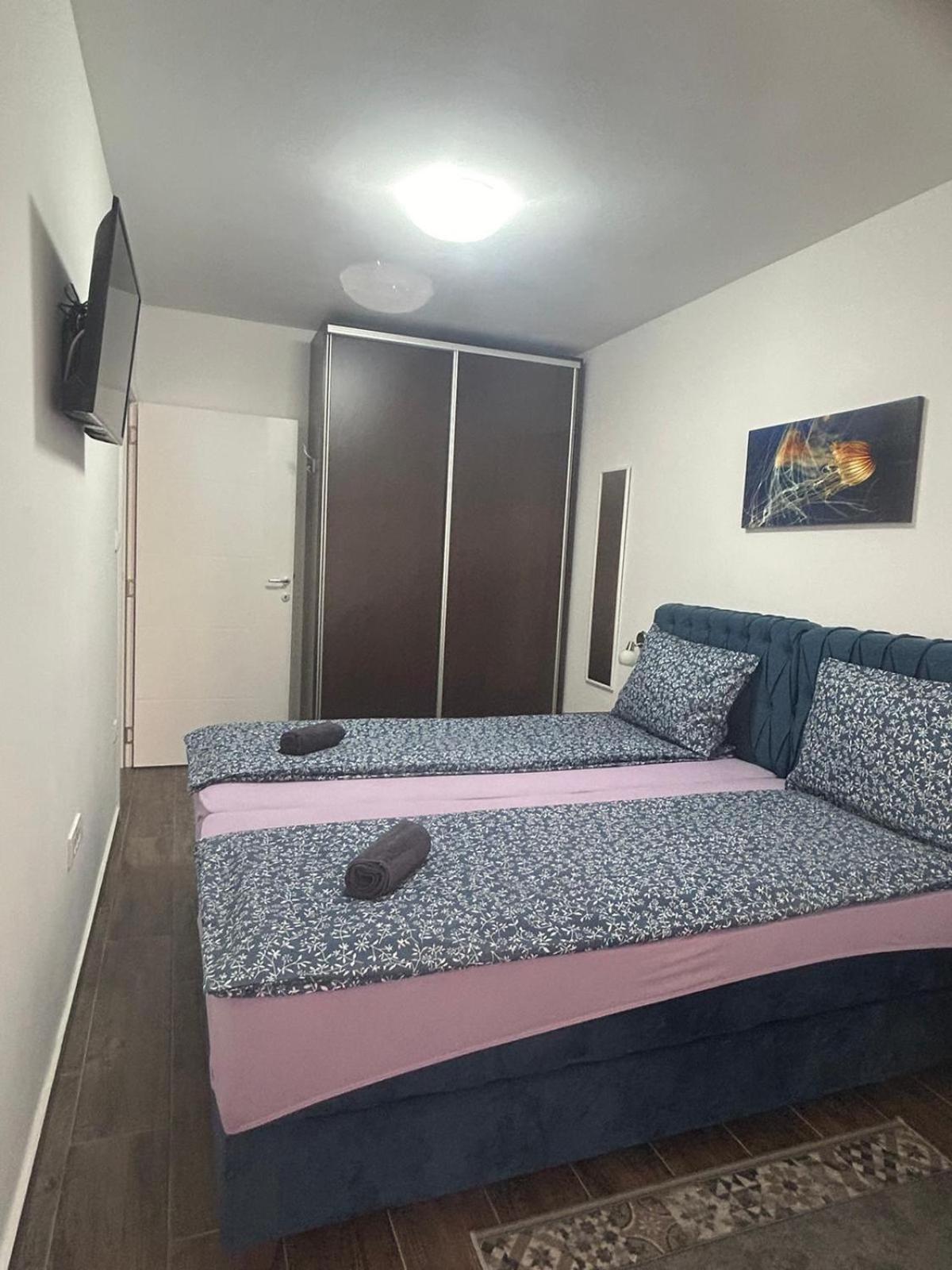 Imperial Apartment Veliko Gradiste Ngoại thất bức ảnh